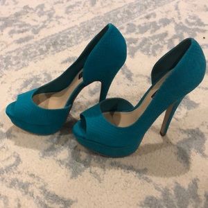 Steven by Steve Madden platform turquoise heels.